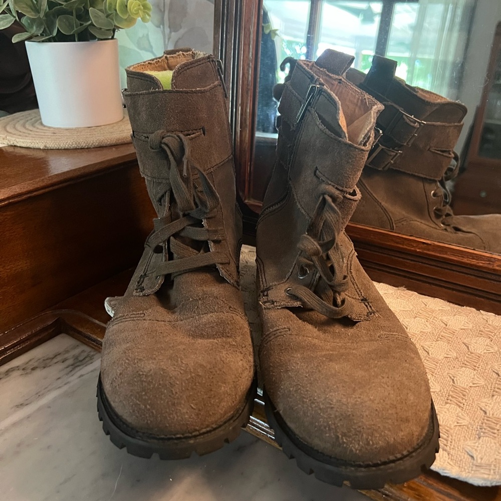 VON DUTCH Classic Suede Double Buckle Moto Boots Taupe‎ Brown Men's Size 11 GUC